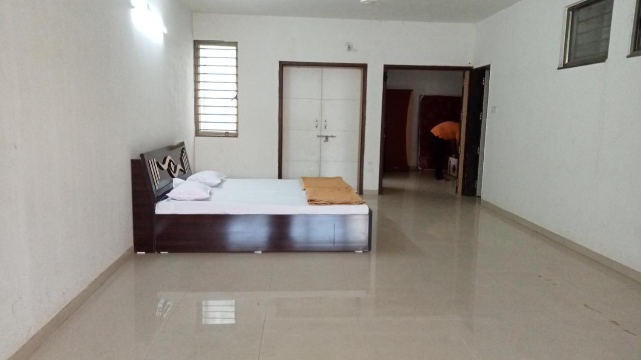 Swami Home Stay Kolhapur Zewnętrze zdjęcie